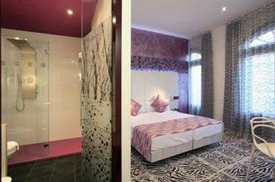 фото отеля Hostal Alfonso XII