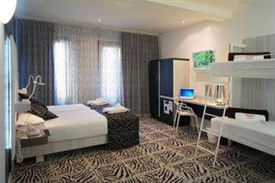 фото отеля Hostal Alfonso XII