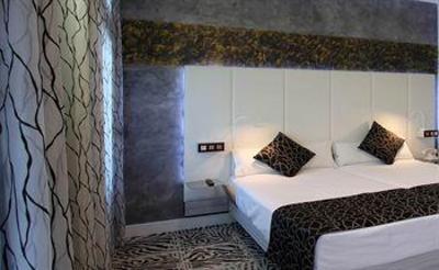 фото отеля Hostal Alfonso XII