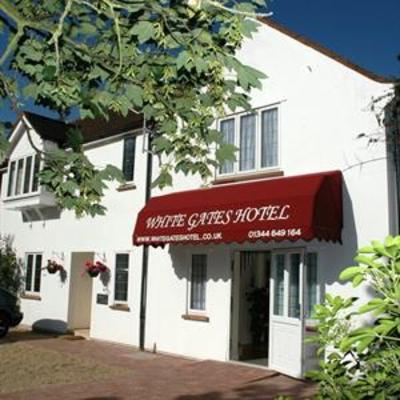 фото отеля White Gates Hotel