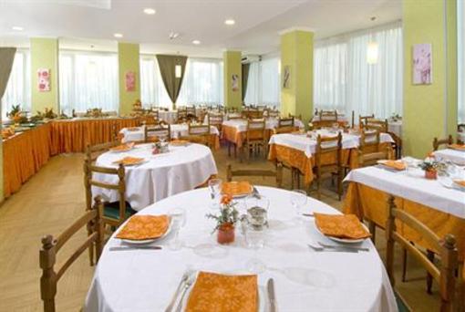 фото отеля Hotel Sandra