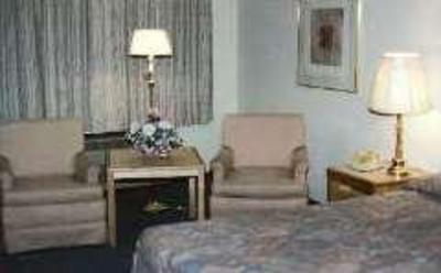 фото отеля Budget Host Diplomat Motel