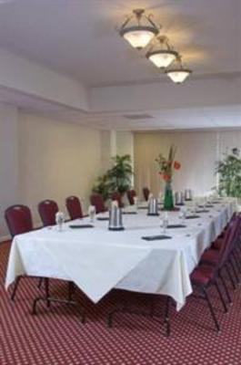 фото отеля Inn at Cherry Creek