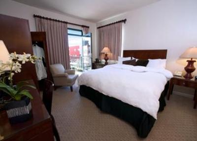 фото отеля Inn at Cherry Creek