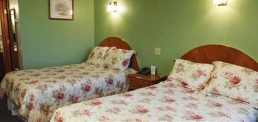 фото отеля Guggisberg Swiss Inn Millersburg