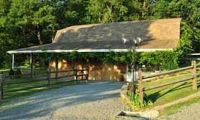 фото отеля Guggisberg Swiss Inn Millersburg