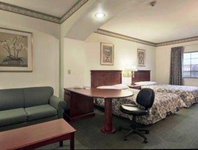 фото отеля Howard Johnson Inn & Suites Beaumont (Texas)