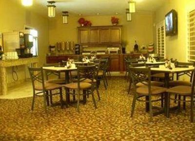фото отеля Landmark Inn And Suites