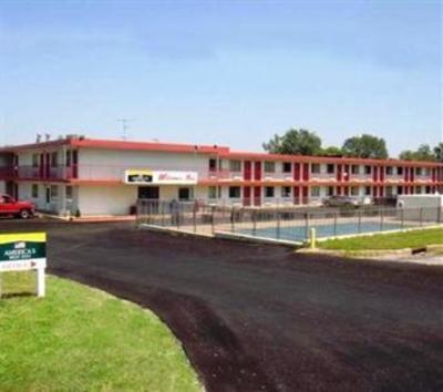 фото отеля America's Best Inn Moline