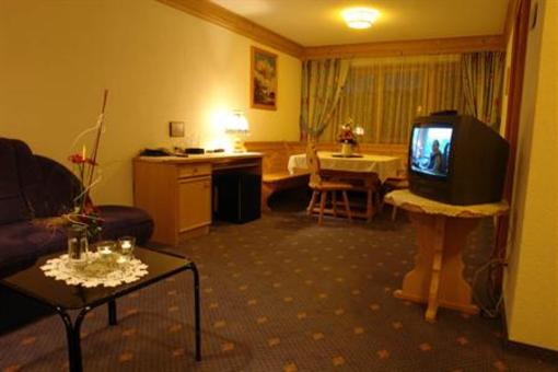 фото отеля Hotel Bergkristall Silbertal
