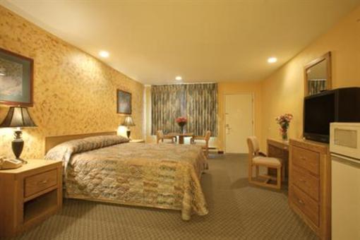 фото отеля Americas Best Value Inn Roseburg