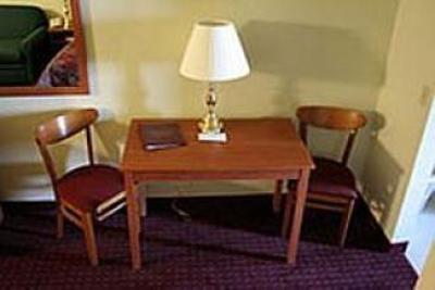 фото отеля Mackinaw Beach and Bay - Inn & Suites