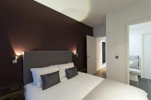 фото отеля Destiny Scotland - Malt House Apartments West End