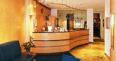 фото отеля Hotel Zur Krone Hamelin