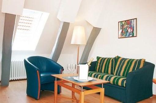 фото отеля Hotel Zur Krone Hamelin