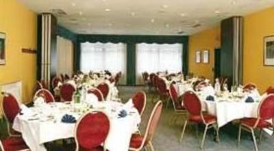 фото отеля Hotel Zur Krone Hamelin