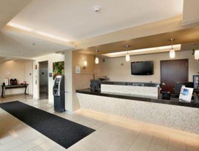 фото отеля Days Inn & Suites Milwaukee