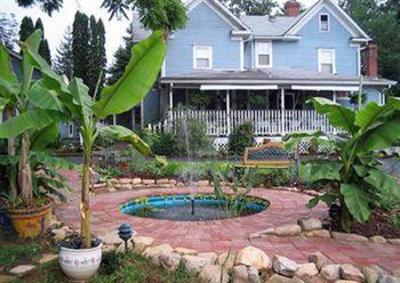 фото отеля Inn on Main Street Bed and Breakfast Weaverville