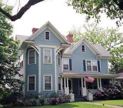 фото отеля Inn on Main Street Bed and Breakfast Weaverville