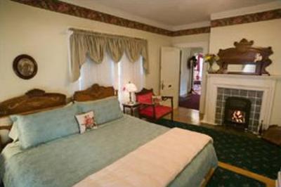 фото отеля Inn on Main Street Bed and Breakfast Weaverville