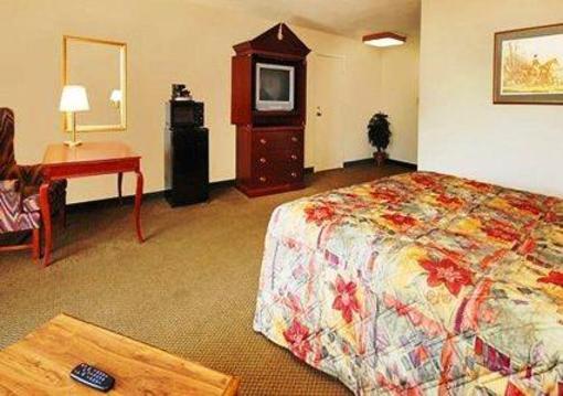 фото отеля Econo Lodge Inn & Suites Jackson (Tennessee)