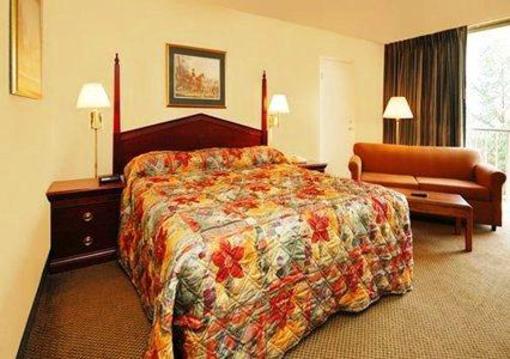 фото отеля Econo Lodge Inn & Suites Jackson (Tennessee)