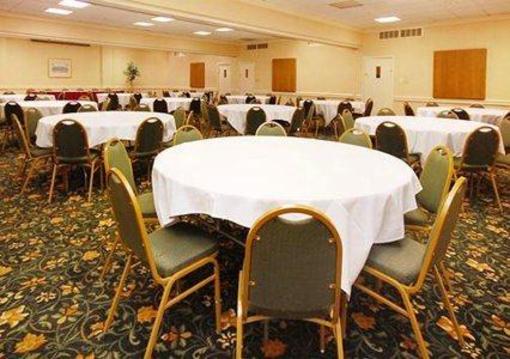 фото отеля Econo Lodge Inn & Suites Jackson (Tennessee)