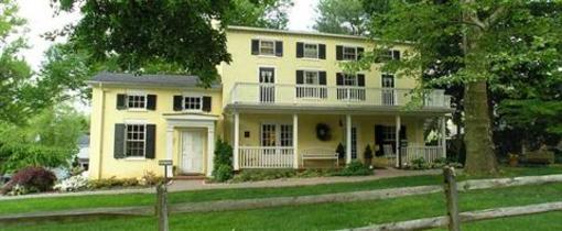 фото отеля Fairville Inn