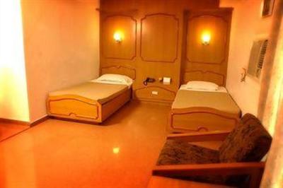 фото отеля Hotel Kavery Rajkot