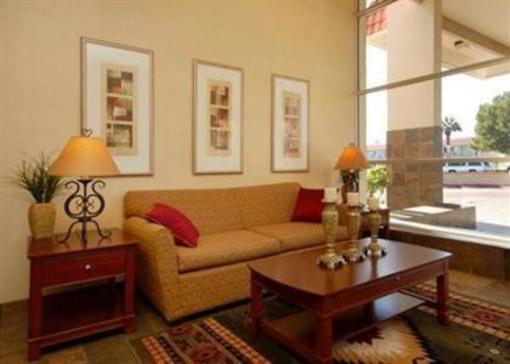 фото отеля Days Inn & Suites Hickory