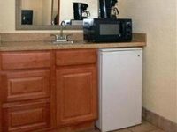 Days Inn & Suites Hickory