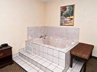 фото отеля Quality Inn & Suites Granbury