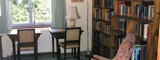 фото отеля Tekels Park Guest House Camberley