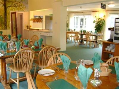 фото отеля Tekels Park Guest House Camberley