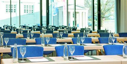 фото отеля InterCityHotel Hamburg Hauptbahnhof