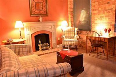 фото отеля Brookstown Inn
