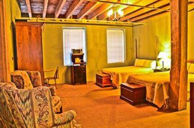 фото отеля Brookstown Inn