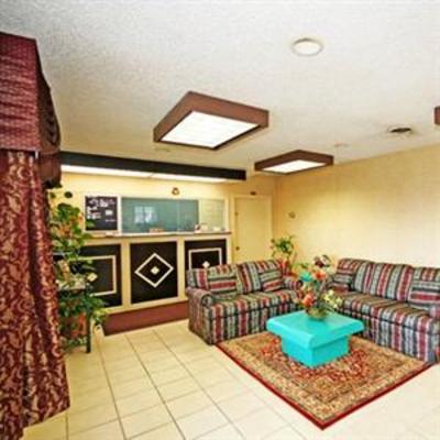фото отеля Regency Inn & Suites Greensboro (North Carolina)