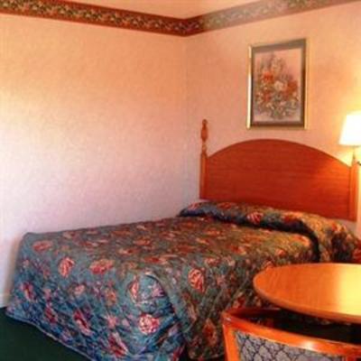 фото отеля Regency Inn & Suites Greensboro (North Carolina)