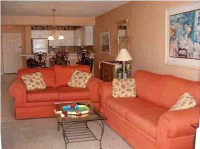 фото отеля ResortQuest Vacation Rentals Pelican Beach Resort Destin