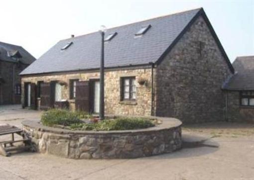 фото отеля Clyne Farm Centre Self Catering Accomodation Swansea