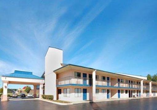 фото отеля Econo Lodge Battleboro North