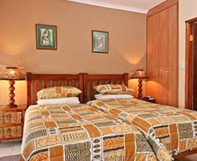 фото отеля Woodpecker's Inn Guesthouse Kempton Park