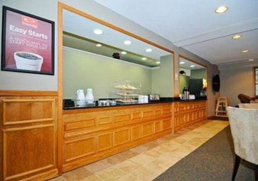 фото отеля Econo Lodge Fort Wayne