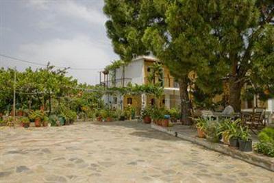 фото отеля Villa Kavourakia Hotel Kolios