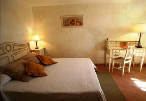 фото отеля Le Clos de la Glycine Hotel Roussillon