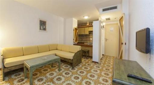 фото отеля Apartamentos Bon Lloc Ibiza