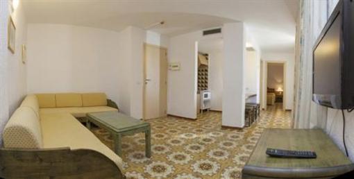 фото отеля Apartamentos Bon Lloc Ibiza