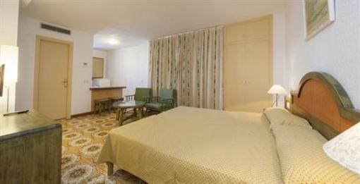 фото отеля Apartamentos Bon Lloc Ibiza