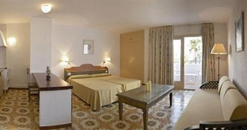фото отеля Apartamentos Bon Lloc Ibiza
